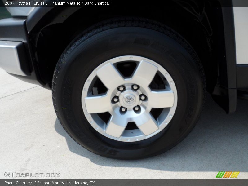 Titanium Metallic / Dark Charcoal 2007 Toyota FJ Cruiser