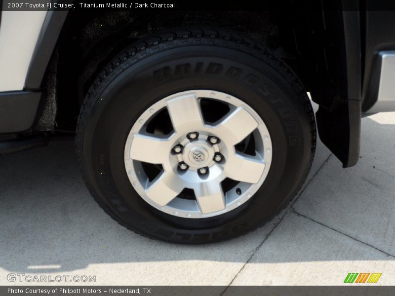 Titanium Metallic / Dark Charcoal 2007 Toyota FJ Cruiser