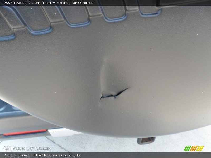 Titanium Metallic / Dark Charcoal 2007 Toyota FJ Cruiser