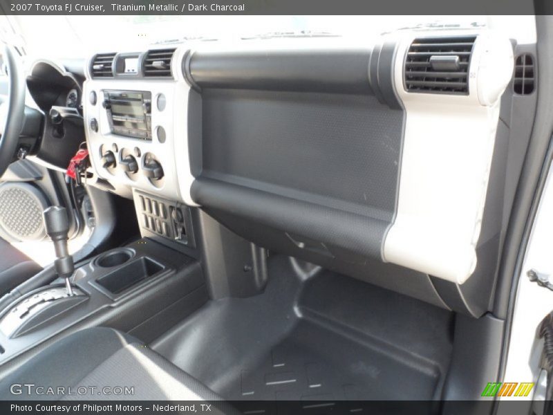Titanium Metallic / Dark Charcoal 2007 Toyota FJ Cruiser