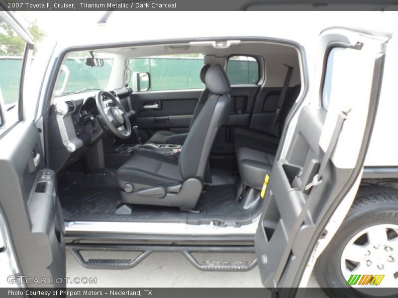Titanium Metallic / Dark Charcoal 2007 Toyota FJ Cruiser