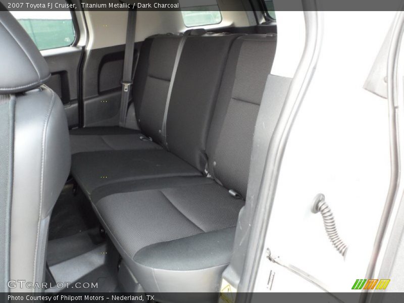 Titanium Metallic / Dark Charcoal 2007 Toyota FJ Cruiser