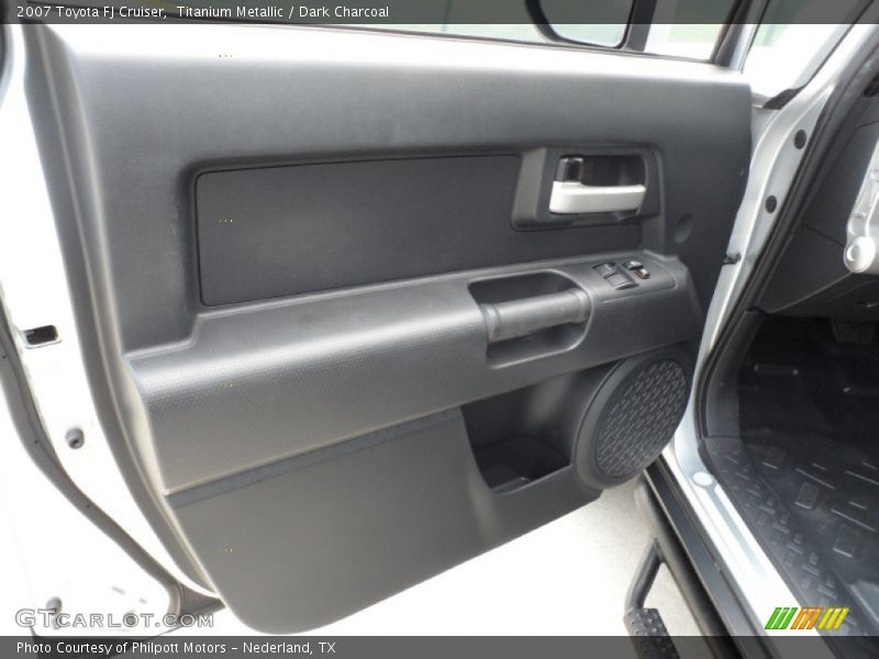 Titanium Metallic / Dark Charcoal 2007 Toyota FJ Cruiser