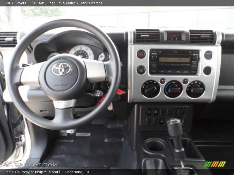 Titanium Metallic / Dark Charcoal 2007 Toyota FJ Cruiser