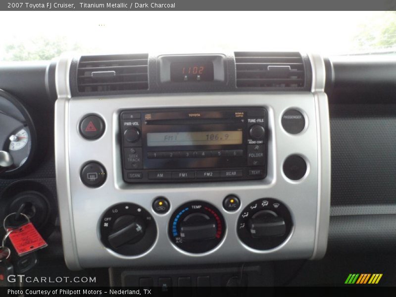 Titanium Metallic / Dark Charcoal 2007 Toyota FJ Cruiser