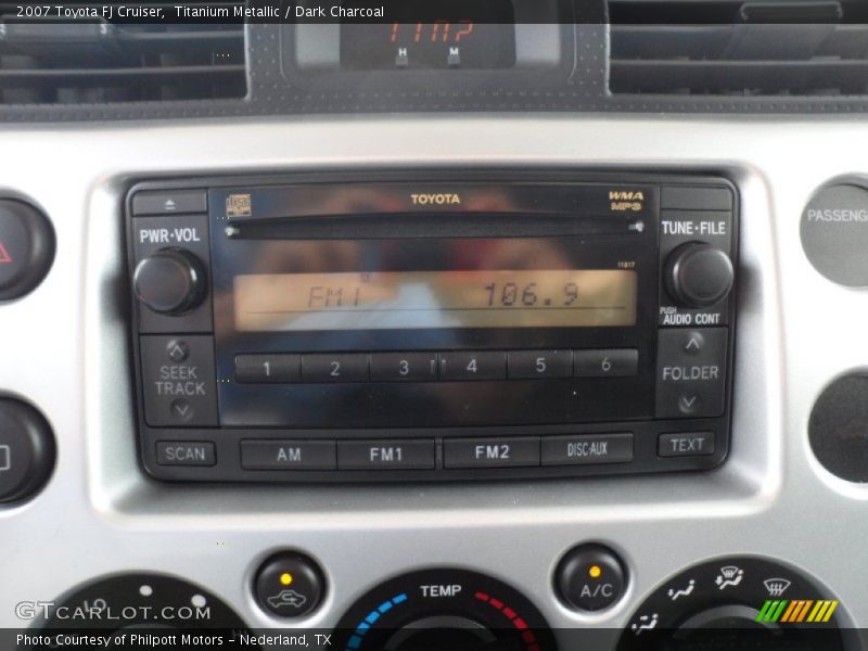 Titanium Metallic / Dark Charcoal 2007 Toyota FJ Cruiser