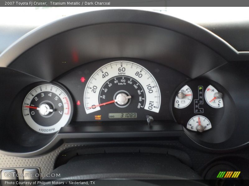 Titanium Metallic / Dark Charcoal 2007 Toyota FJ Cruiser