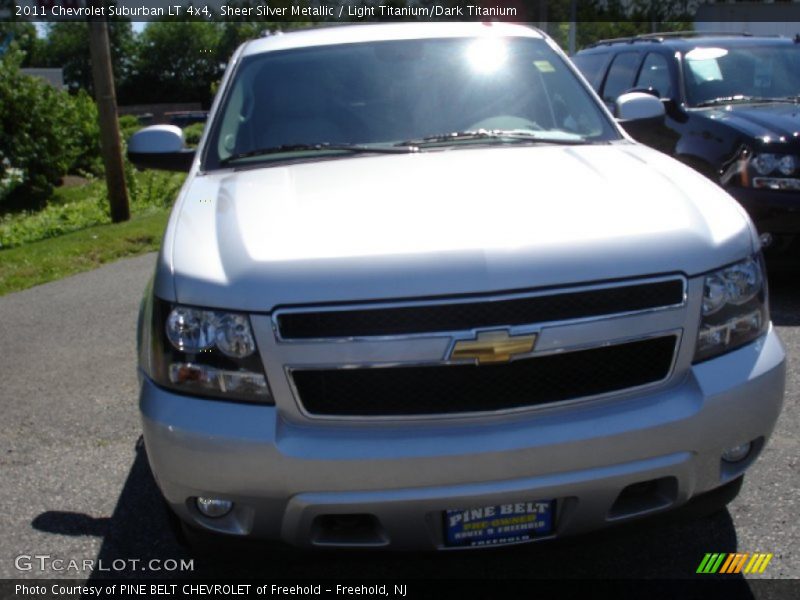 Sheer Silver Metallic / Light Titanium/Dark Titanium 2011 Chevrolet Suburban LT 4x4
