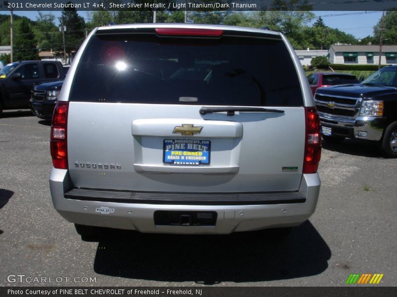 Sheer Silver Metallic / Light Titanium/Dark Titanium 2011 Chevrolet Suburban LT 4x4