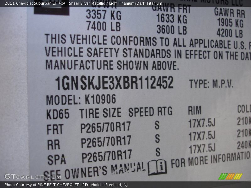 Sheer Silver Metallic / Light Titanium/Dark Titanium 2011 Chevrolet Suburban LT 4x4