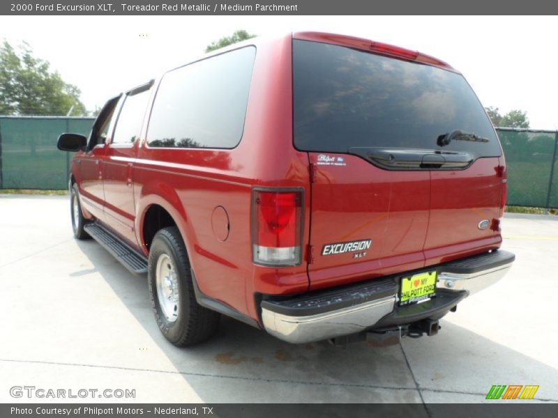 Toreador Red Metallic / Medium Parchment 2000 Ford Excursion XLT