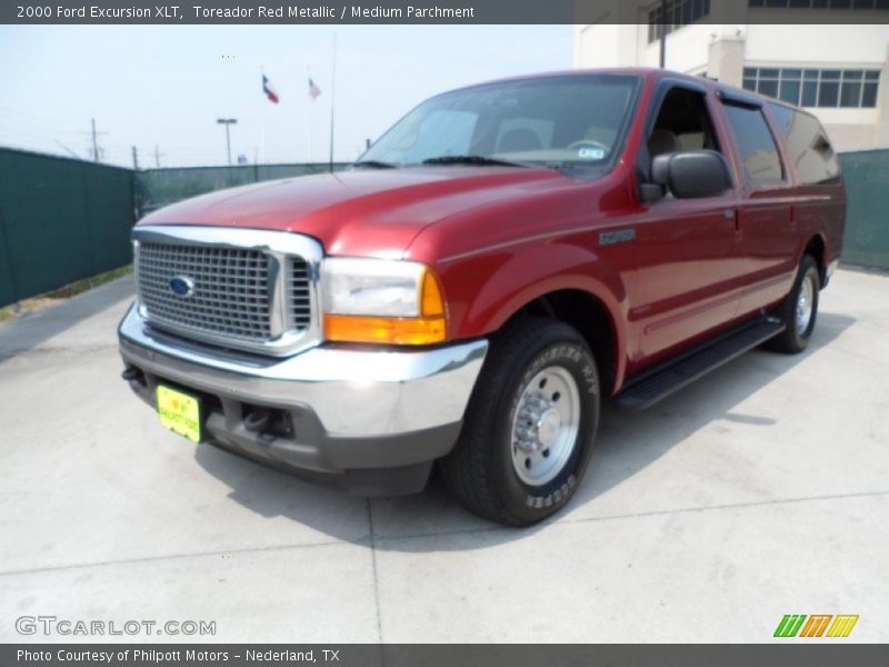 Toreador Red Metallic / Medium Parchment 2000 Ford Excursion XLT