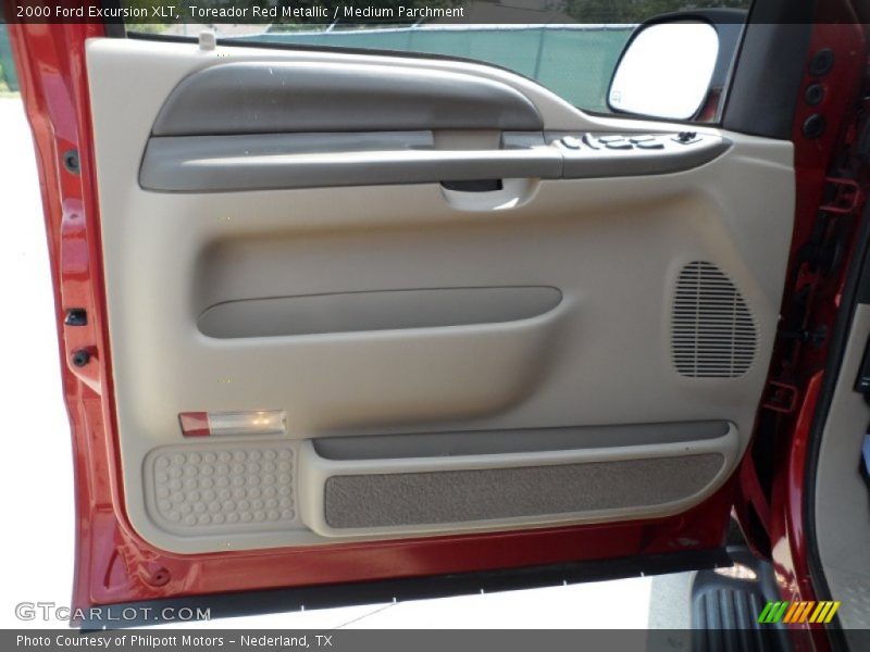 Toreador Red Metallic / Medium Parchment 2000 Ford Excursion XLT