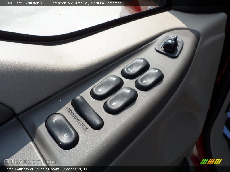 Toreador Red Metallic / Medium Parchment 2000 Ford Excursion XLT