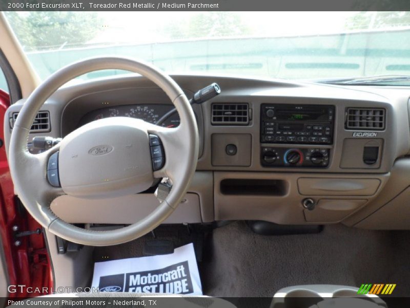 Toreador Red Metallic / Medium Parchment 2000 Ford Excursion XLT