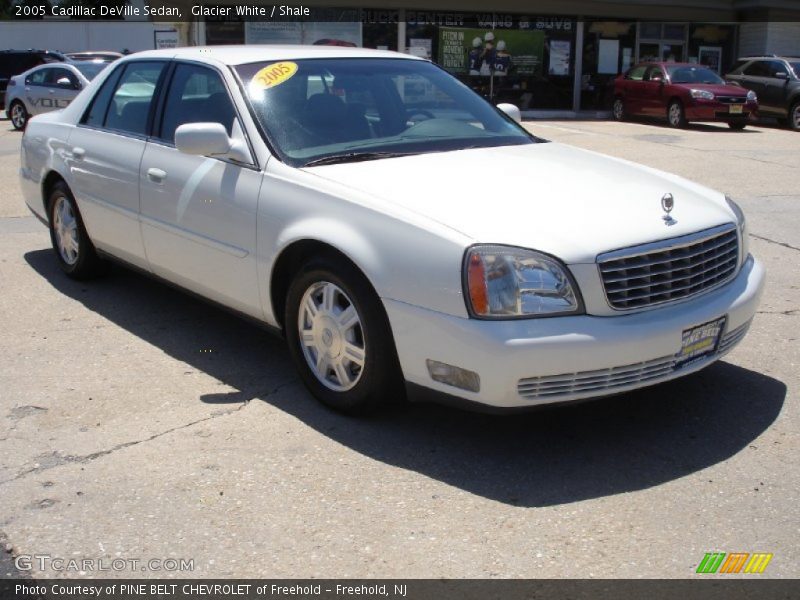 Glacier White / Shale 2005 Cadillac DeVille Sedan