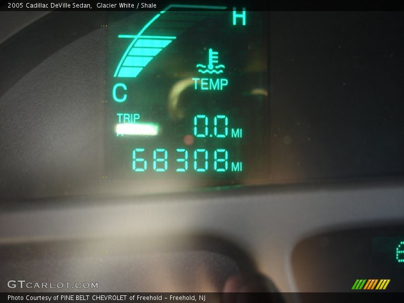 Glacier White / Shale 2005 Cadillac DeVille Sedan