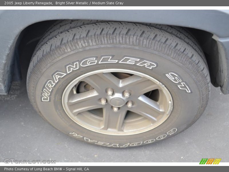 Bright Silver Metallic / Medium Slate Gray 2005 Jeep Liberty Renegade