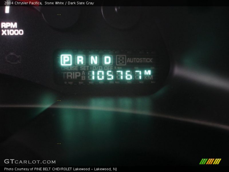 Stone White / Dark Slate Gray 2004 Chrysler Pacifica