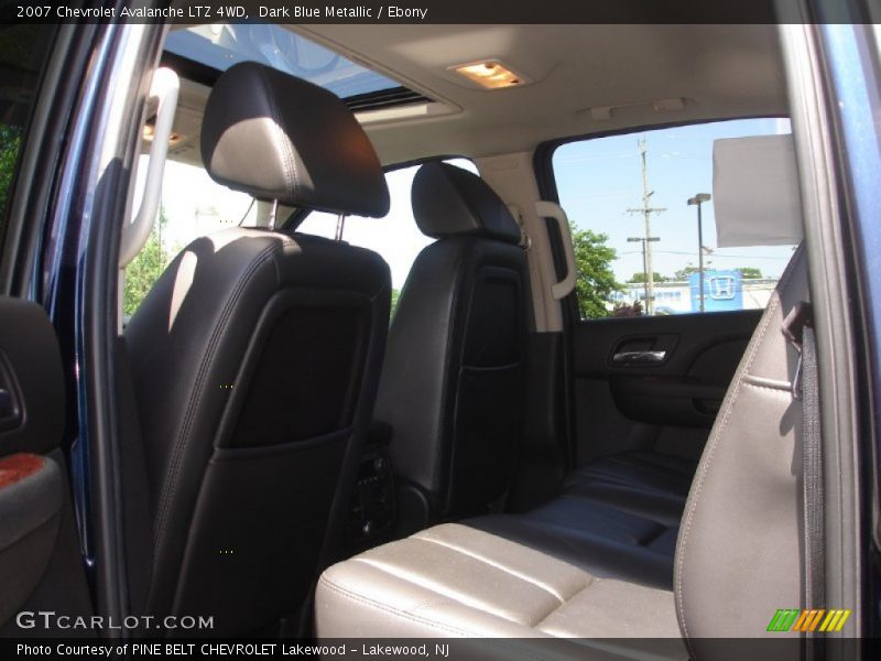 Dark Blue Metallic / Ebony 2007 Chevrolet Avalanche LTZ 4WD