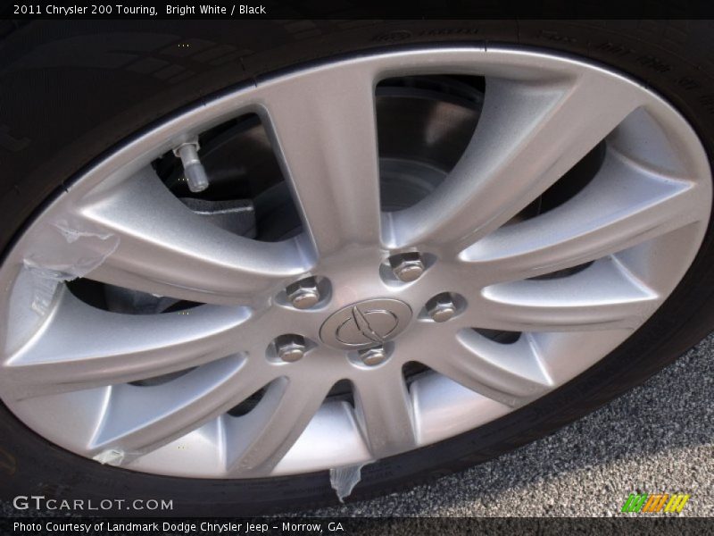Bright White / Black 2011 Chrysler 200 Touring