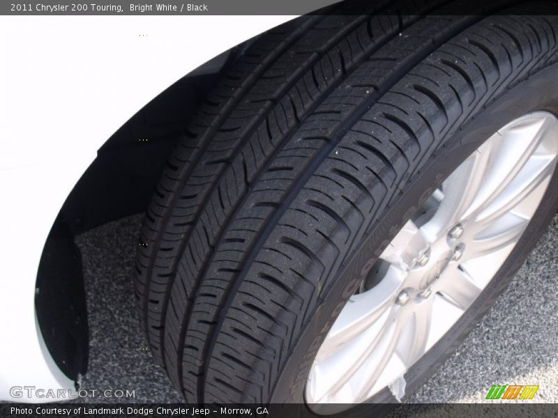 Bright White / Black 2011 Chrysler 200 Touring