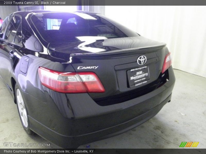 Black / Charcoal 2009 Toyota Camry SE