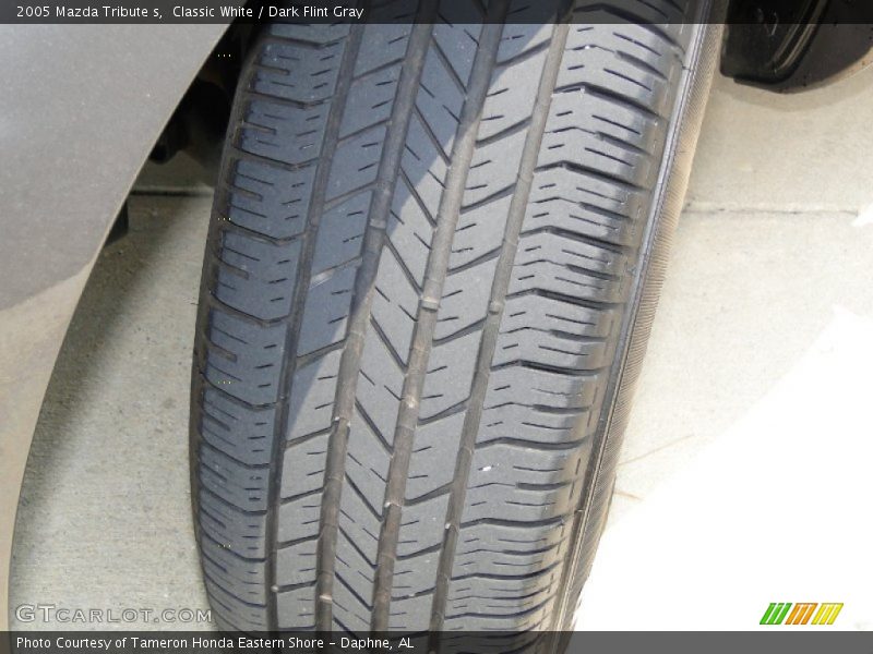 Classic White / Dark Flint Gray 2005 Mazda Tribute s
