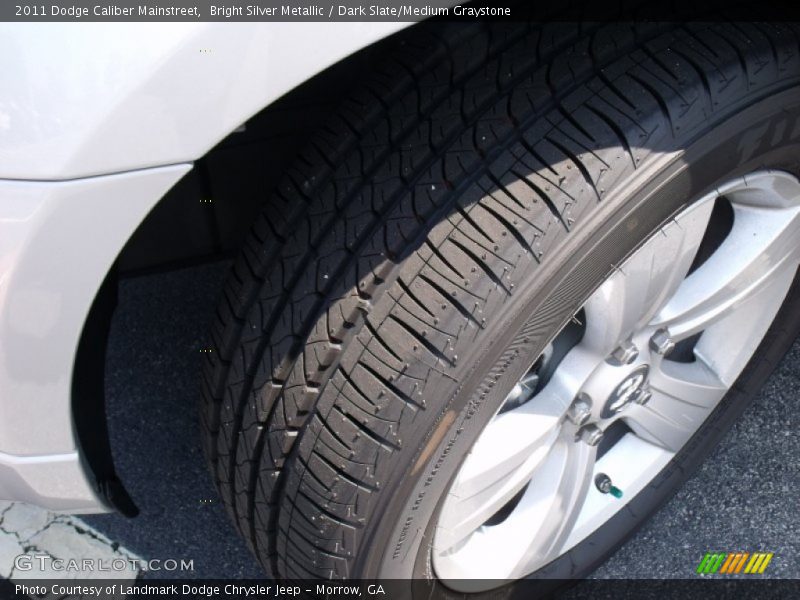 Bright Silver Metallic / Dark Slate/Medium Graystone 2011 Dodge Caliber Mainstreet