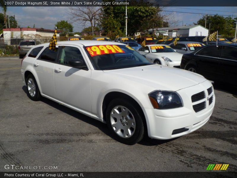 Stone White / Dark Slate Gray/Light Graystone 2007 Dodge Magnum SE