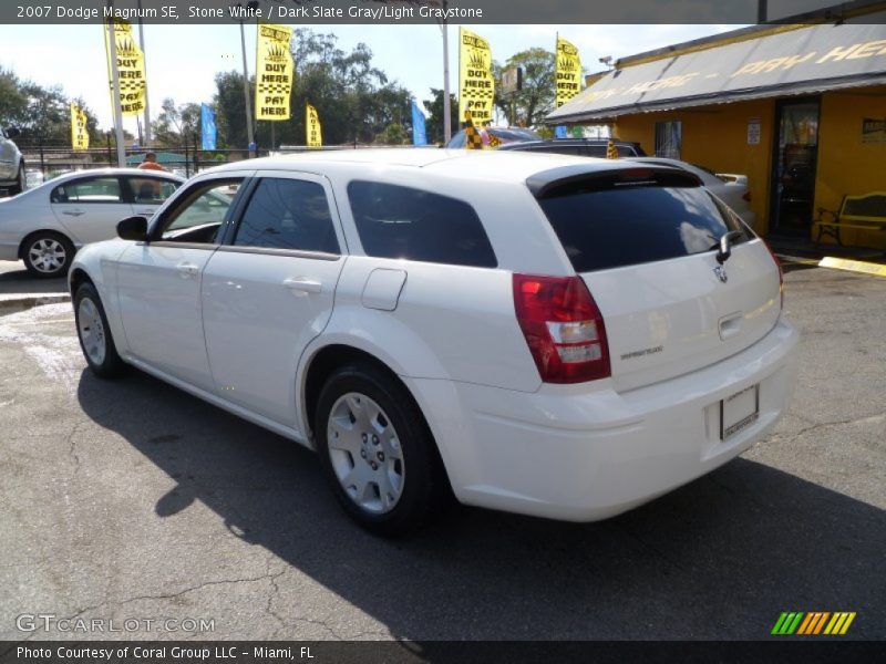 Stone White / Dark Slate Gray/Light Graystone 2007 Dodge Magnum SE