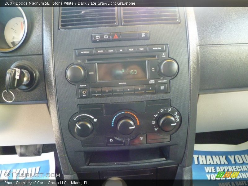 Stone White / Dark Slate Gray/Light Graystone 2007 Dodge Magnum SE