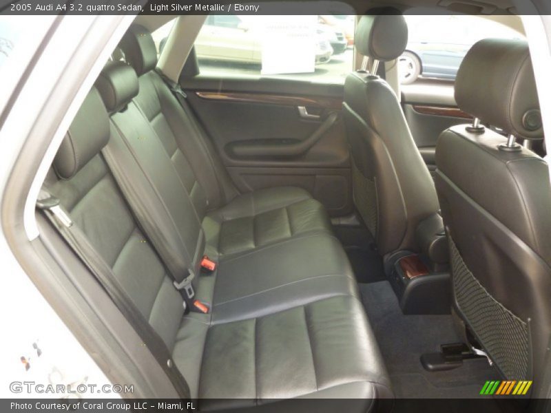  2005 A4 3.2 quattro Sedan Ebony Interior
