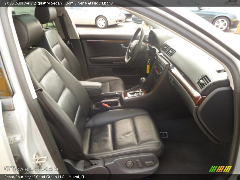  2005 A4 3.2 quattro Sedan Ebony Interior