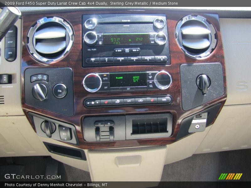 Controls of 2009 F450 Super Duty Lariat Crew Cab 4x4 Dually