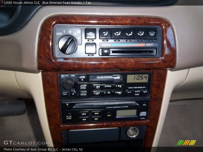 Blue Emerald Pearl Metallic / Tan 1998 Nissan Altima GLE