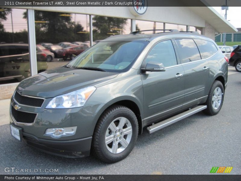 Front 3/4 View of 2011 Traverse LT AWD
