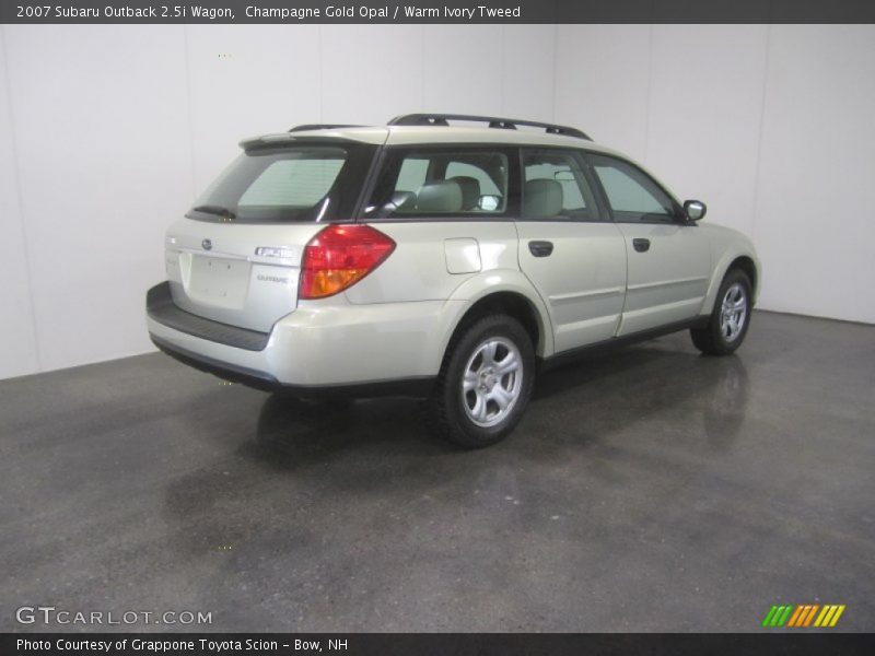 Champagne Gold Opal / Warm Ivory Tweed 2007 Subaru Outback 2.5i Wagon