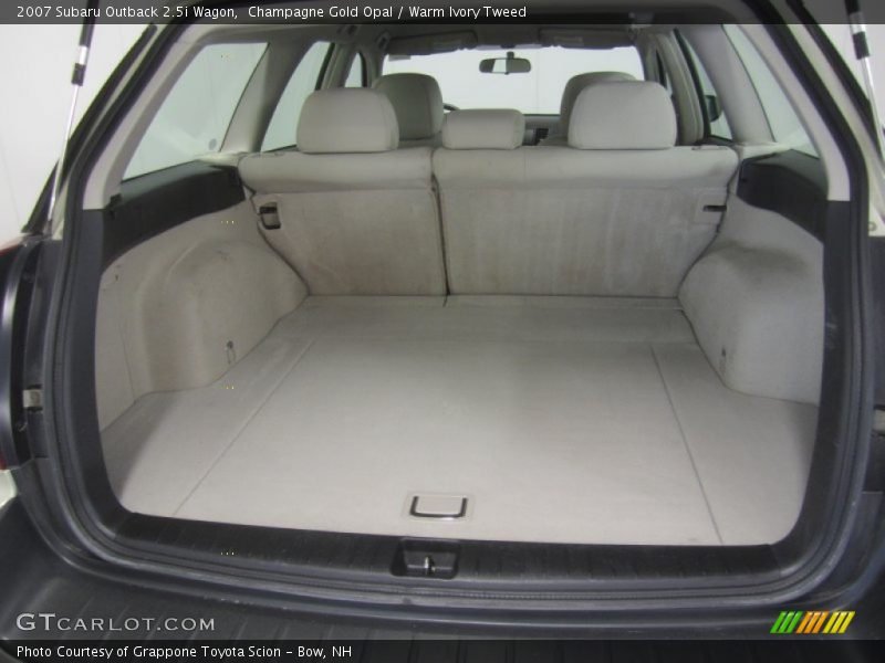 Champagne Gold Opal / Warm Ivory Tweed 2007 Subaru Outback 2.5i Wagon
