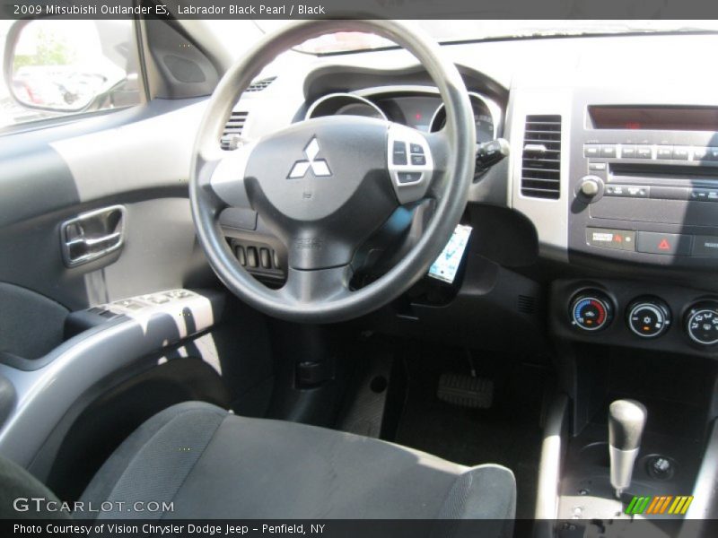 Labrador Black Pearl / Black 2009 Mitsubishi Outlander ES