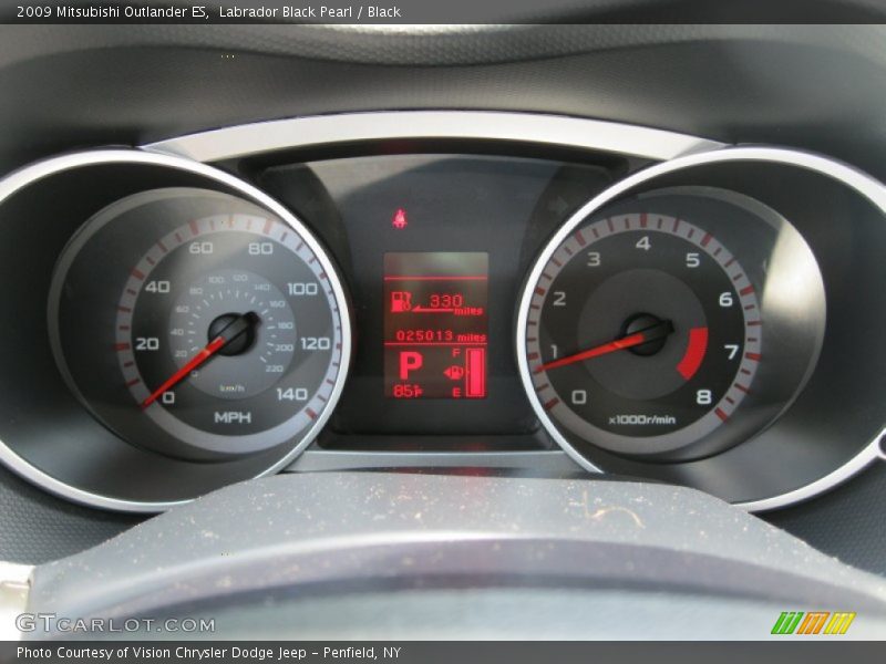 Labrador Black Pearl / Black 2009 Mitsubishi Outlander ES