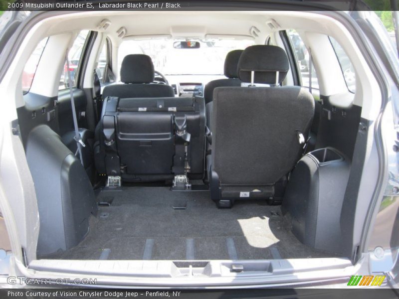 Labrador Black Pearl / Black 2009 Mitsubishi Outlander ES