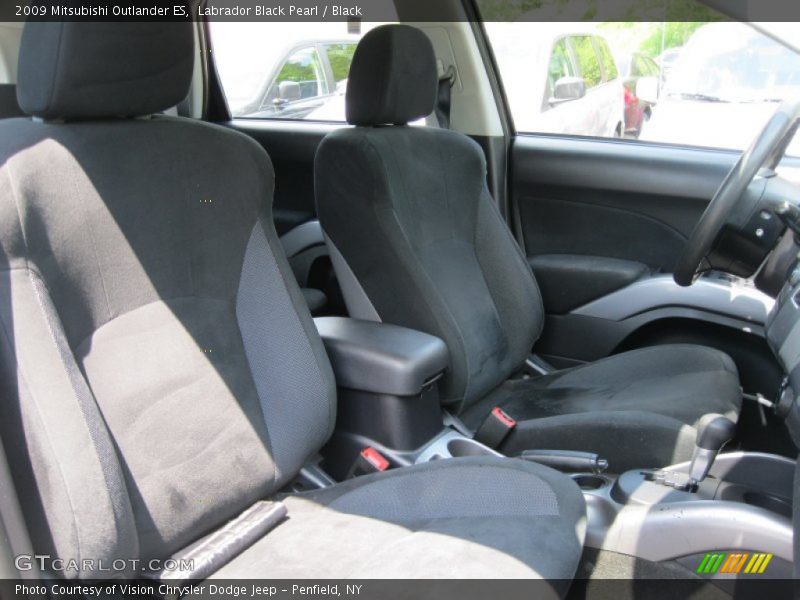 Labrador Black Pearl / Black 2009 Mitsubishi Outlander ES