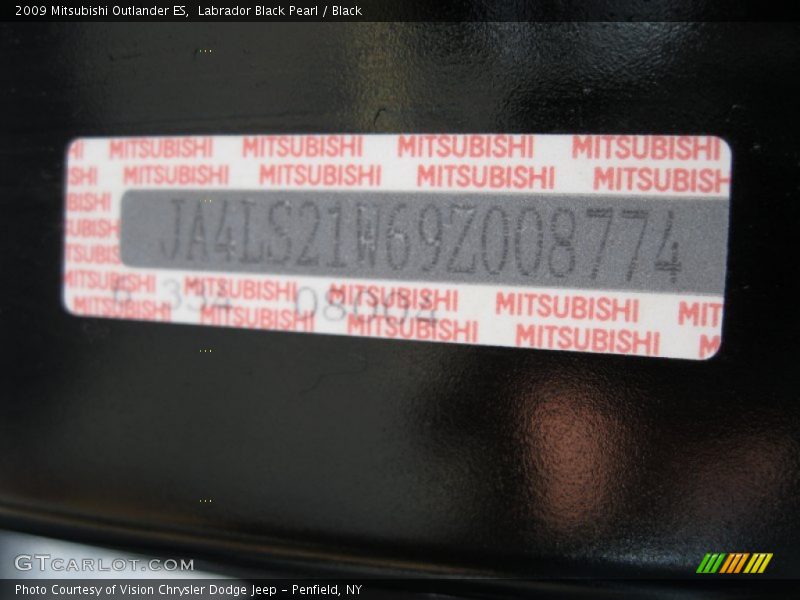 Labrador Black Pearl / Black 2009 Mitsubishi Outlander ES