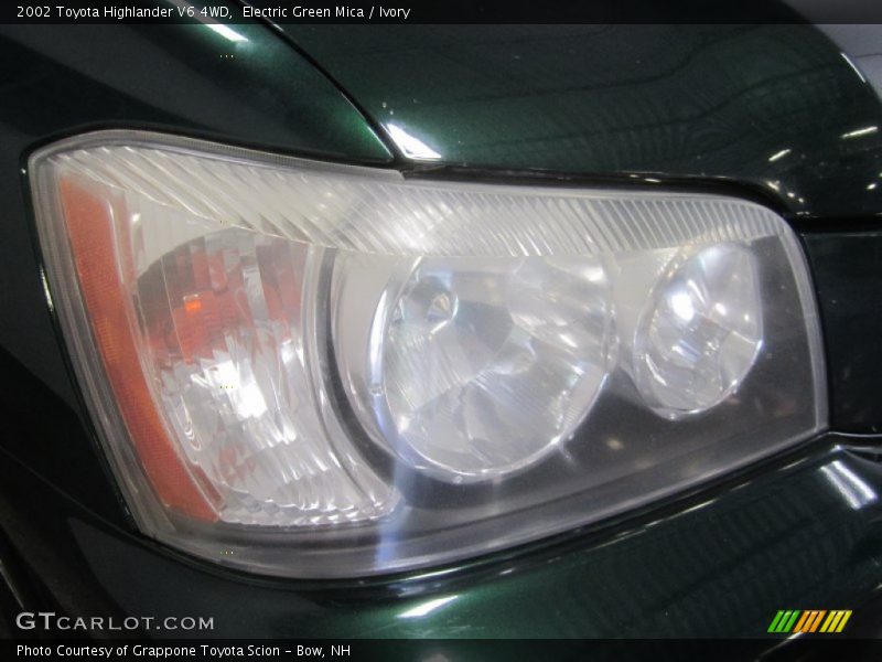 Electric Green Mica / Ivory 2002 Toyota Highlander V6 4WD