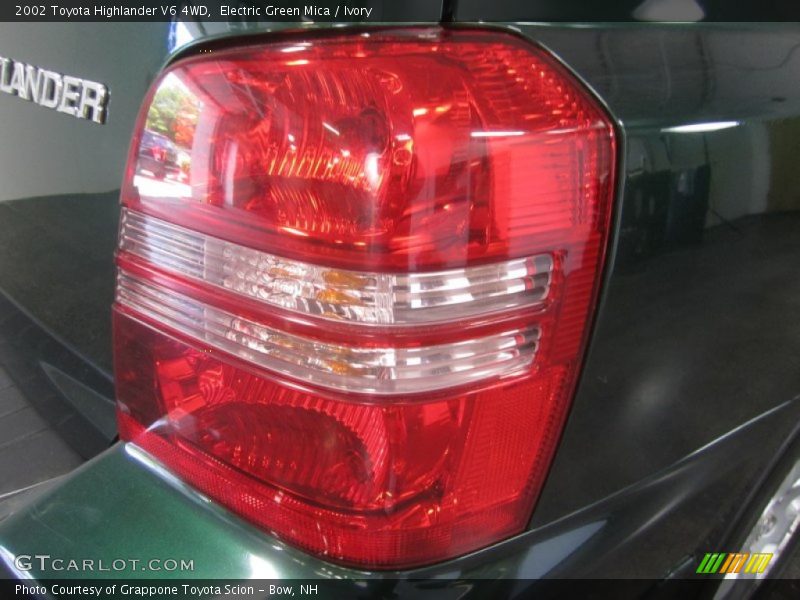 Electric Green Mica / Ivory 2002 Toyota Highlander V6 4WD