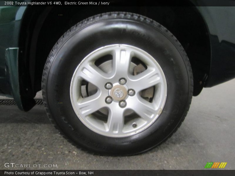 Electric Green Mica / Ivory 2002 Toyota Highlander V6 4WD