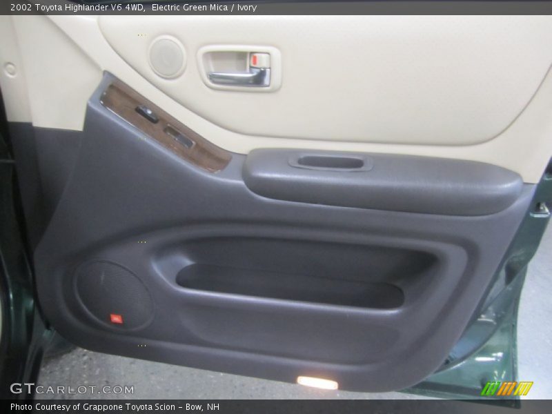 Electric Green Mica / Ivory 2002 Toyota Highlander V6 4WD