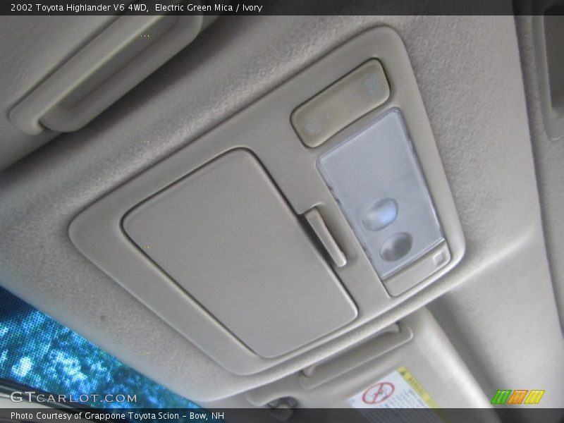 Electric Green Mica / Ivory 2002 Toyota Highlander V6 4WD