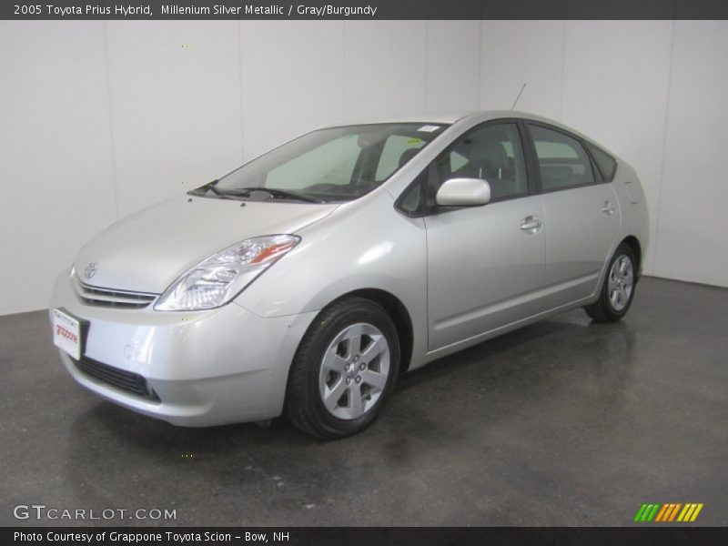 Millenium Silver Metallic / Gray/Burgundy 2005 Toyota Prius Hybrid